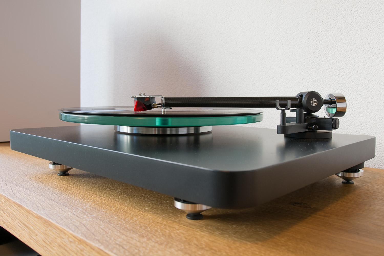 NAD C 588 Plattenspieler