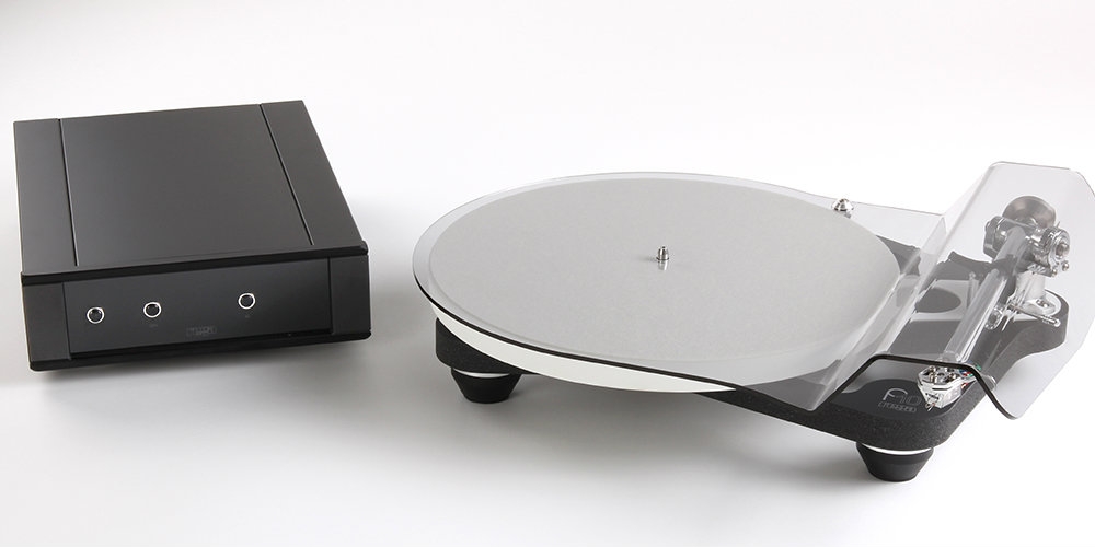 Rega Planar 10 Plattenspieler